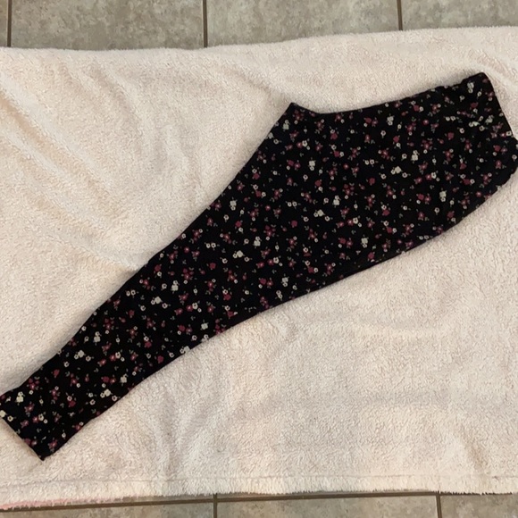 Black Floral print leggings - Picture 3 of 4